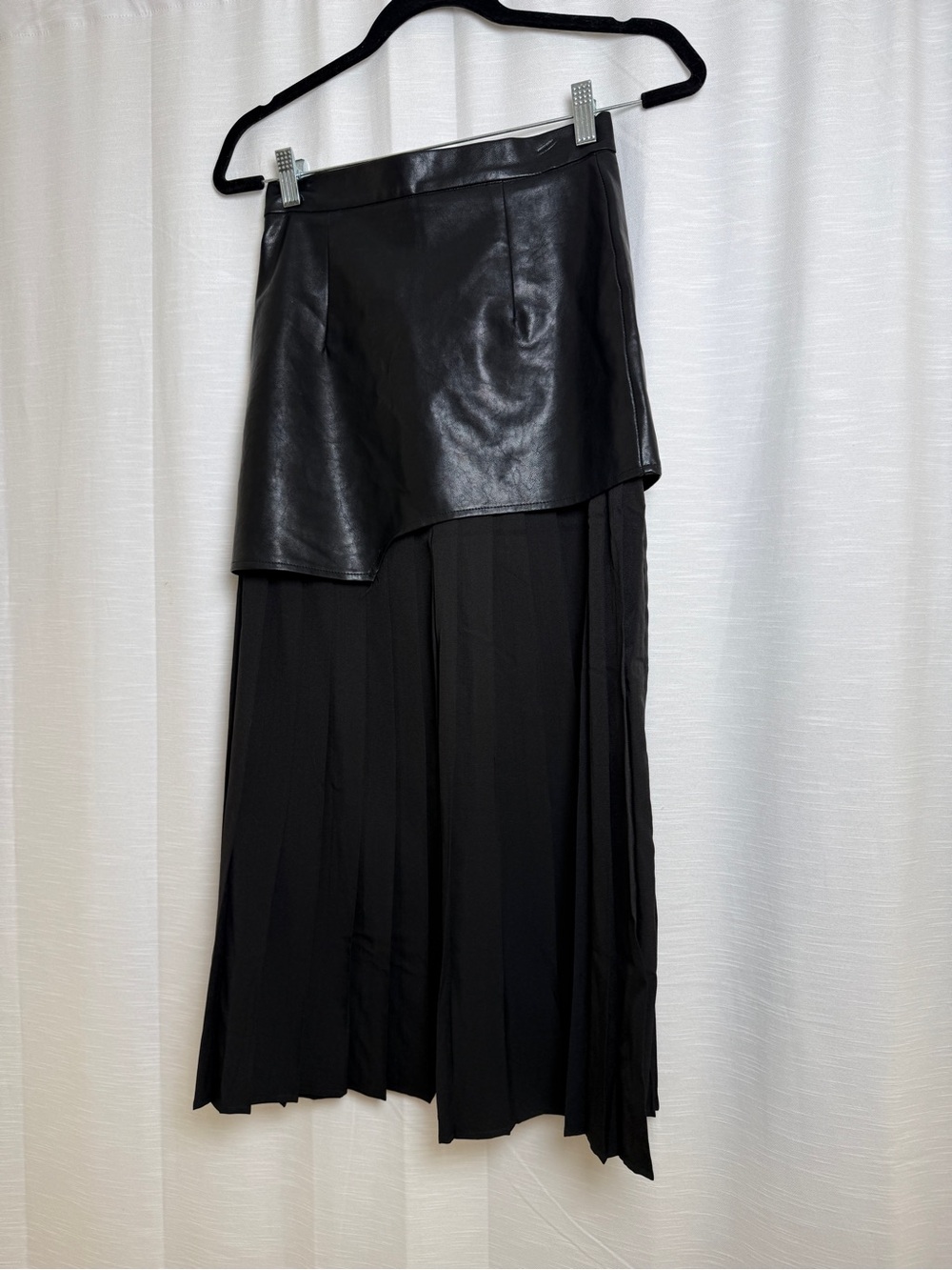 Micas Black Faux Leather Pleated Midi Skirt | Size XS - Picture 5 of 14